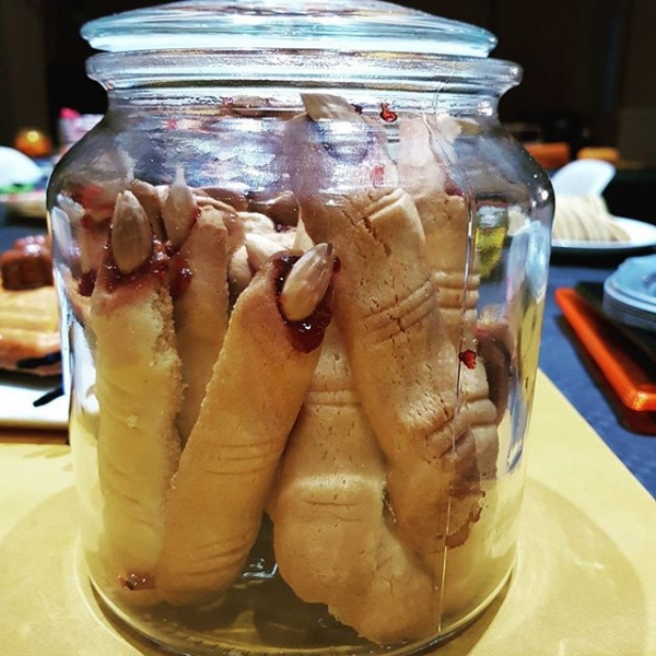 Ready for #Halloween #2017 Fresh Wizard #fingers.